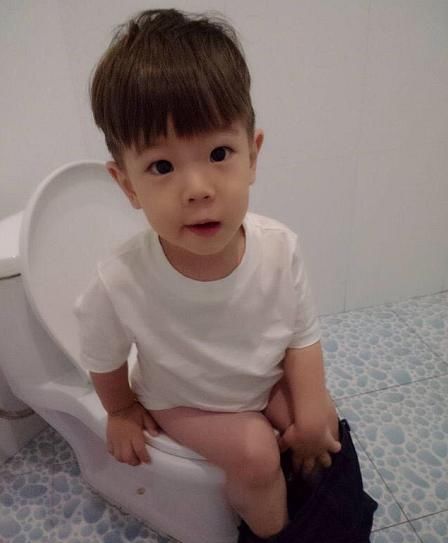 5位萌娃小时候照片,小山竹长开了,neinei最美,嗯