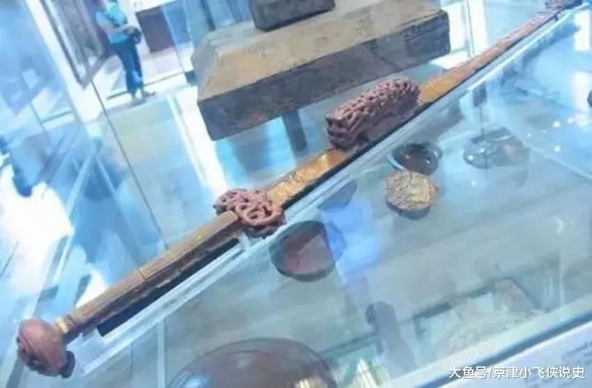 罕见奇门三剑: 一种刺中就死, 一种中国绝迹, 唯一实物成外国国宝
