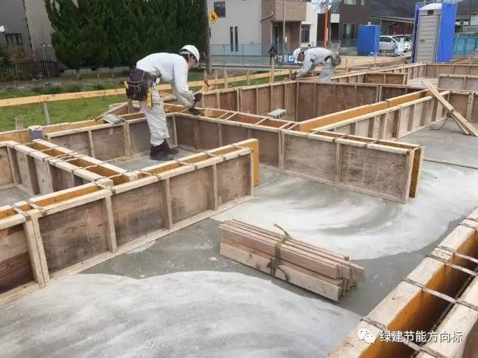 被动房采暖制冷新技术:地埋管新风系统节能建筑的建造过程分享
