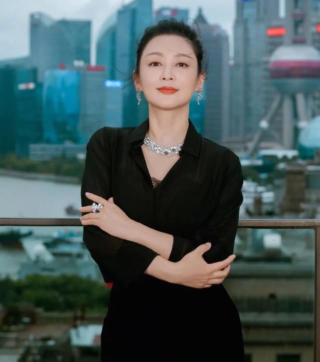 撕不掉的花瓶标签,靠美貌征服陈凯歌,陈红除了脸一无是处