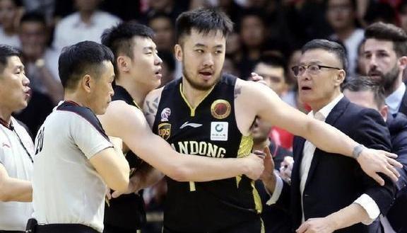 山东男篮最新名单及人员 t0157a165200eb54d24.jpg