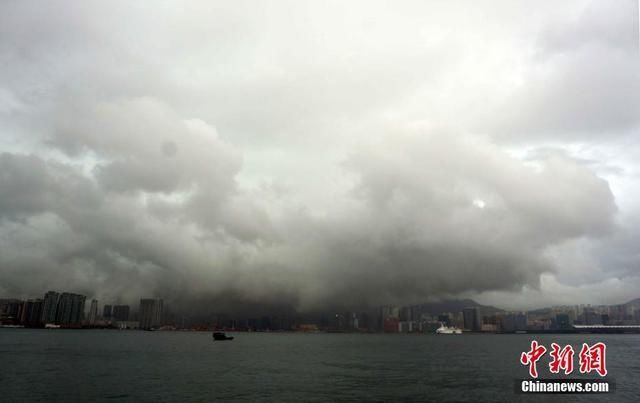 香港天文台发出黄色暴雨警告信号