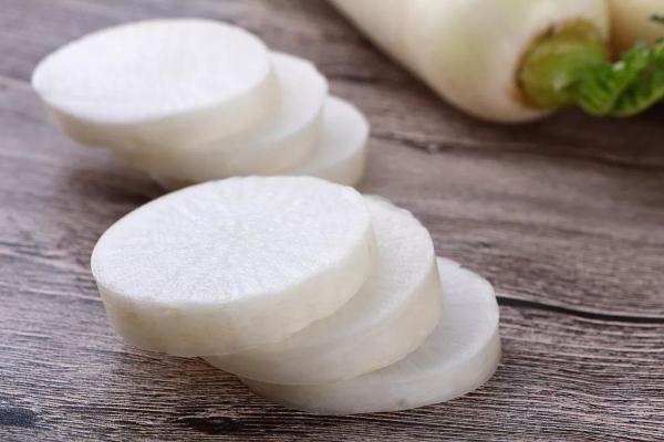 喝中药吃萝卜 t0157d5e323426cd598.jpg