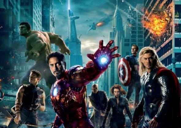 漫威英雄新技能:美国队长拿起雷神锤子,鹰眼却