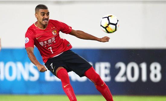 记者:恒大或用阿兰交换刘奕鸣+张修维