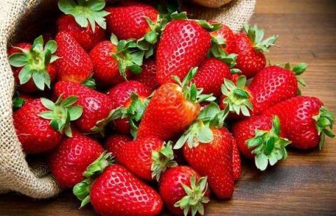这8种水果常吃可以排毒养颜抗衰老