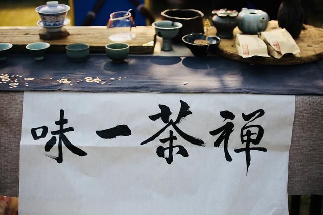 太湖鼋头渚夜赏樱花游园会:一场视觉与听觉的“饕餮盛宴”