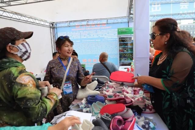 聚焦首届中国满洲里蒙古国额尔登特经贸文化