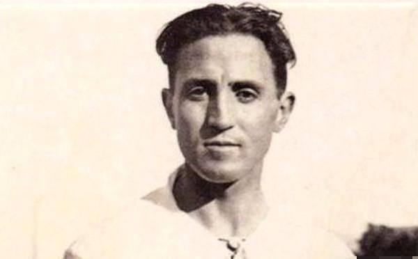 皇马历史上涌现出的巨星:有终身荣誉主席和铁