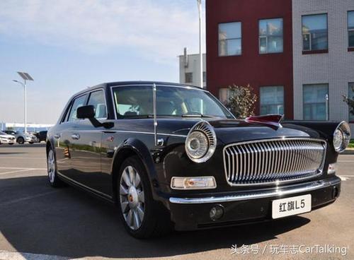 不怕大众带字母,就怕红旗带话筒!