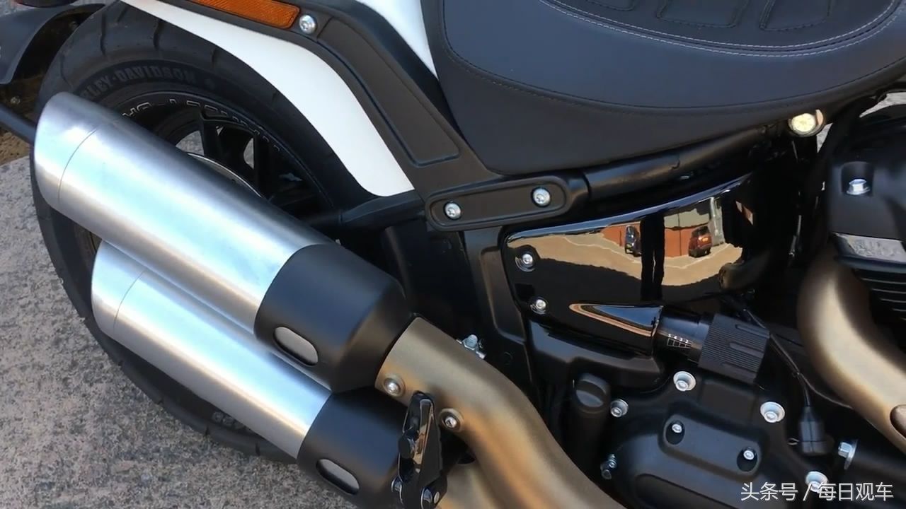 实拍2018款哈雷肥霸!