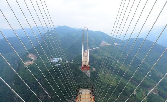 中国在国内建造的两座最“牛”的大桥，其中一座位于湖北省！