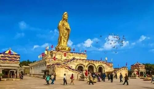 想生二胎？41岁高圆圆现身求子圣地，未修图曝光真实颜值