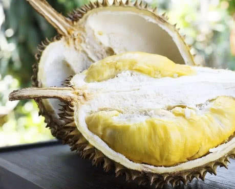 泰国人为赚钱提高榴莲价格,卖不出去却怪中国