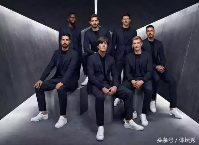 德国爆冷0: 1不敌墨西哥,但阻挡不了对穿Boss拎LV德国男模队痴迷_【快资讯】