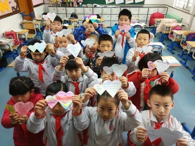 个个争当小雷锋!京城这8所学校的学雷锋活动