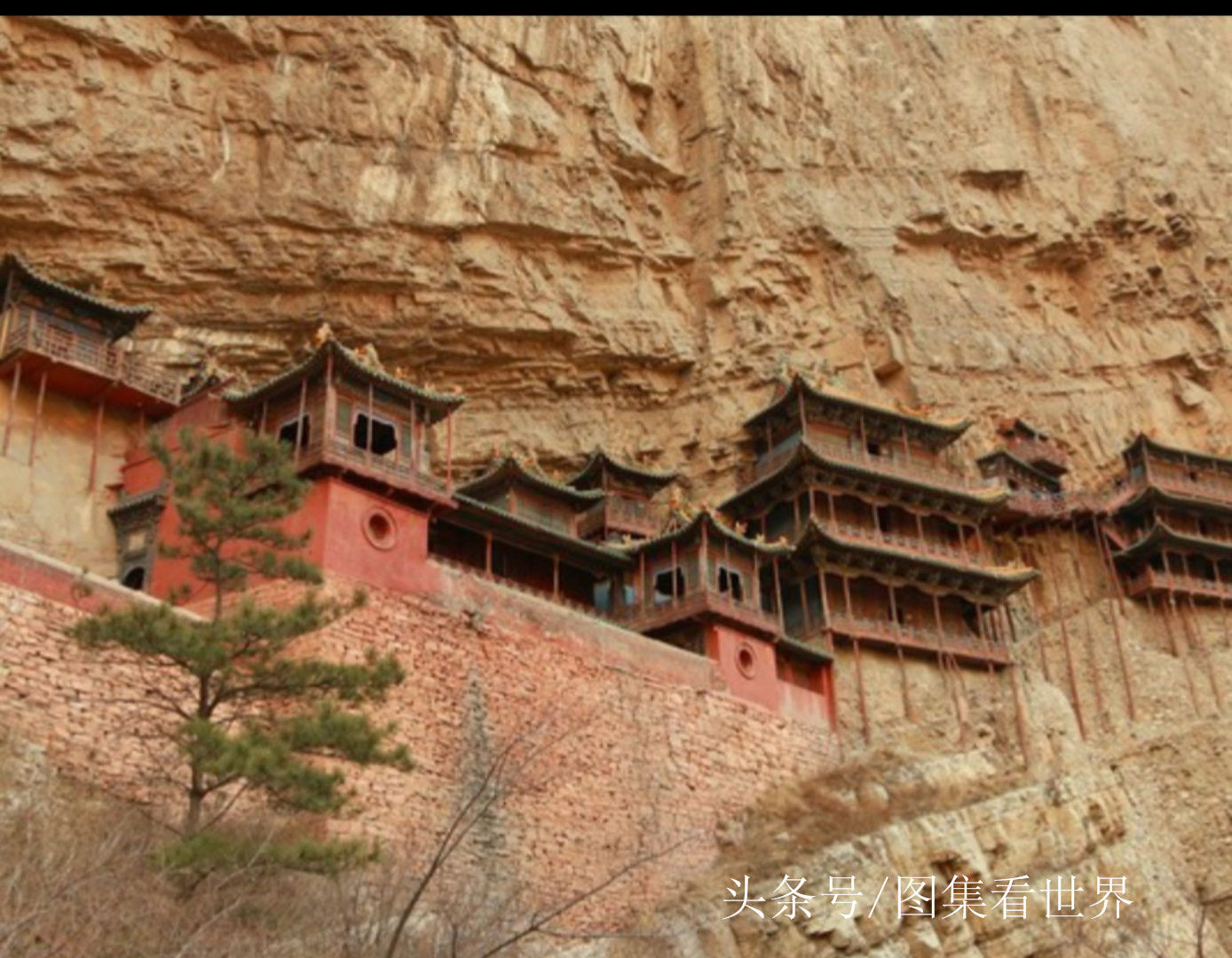 山西大同悬空寺，一个建造在峭壁上的建筑艺术，亲眼所见才是壮观