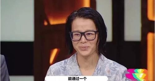 胡杏儿素颜上阵，刻意展现容颜的老态，40岁状态太真实了！