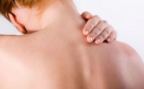 颈椎病脖子不舒服?民间郎中一个小窍门,只需半