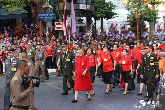 大年初一，泰王国诗琳通公主殿下主持曼谷唐人街春节庆祝典礼！