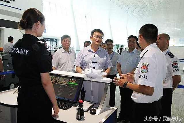 民航中南局党委书记杨进调研湖北民航安全发展