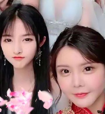 觉得小仙女五官很自然?求你看看她一年前样子,有点怀疑自己眼睛 99真人