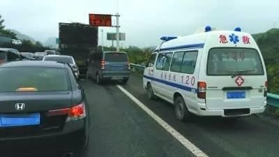 2018年交警提醒:春节闯红灯以后,这样做可以不扣分,你知道吗?