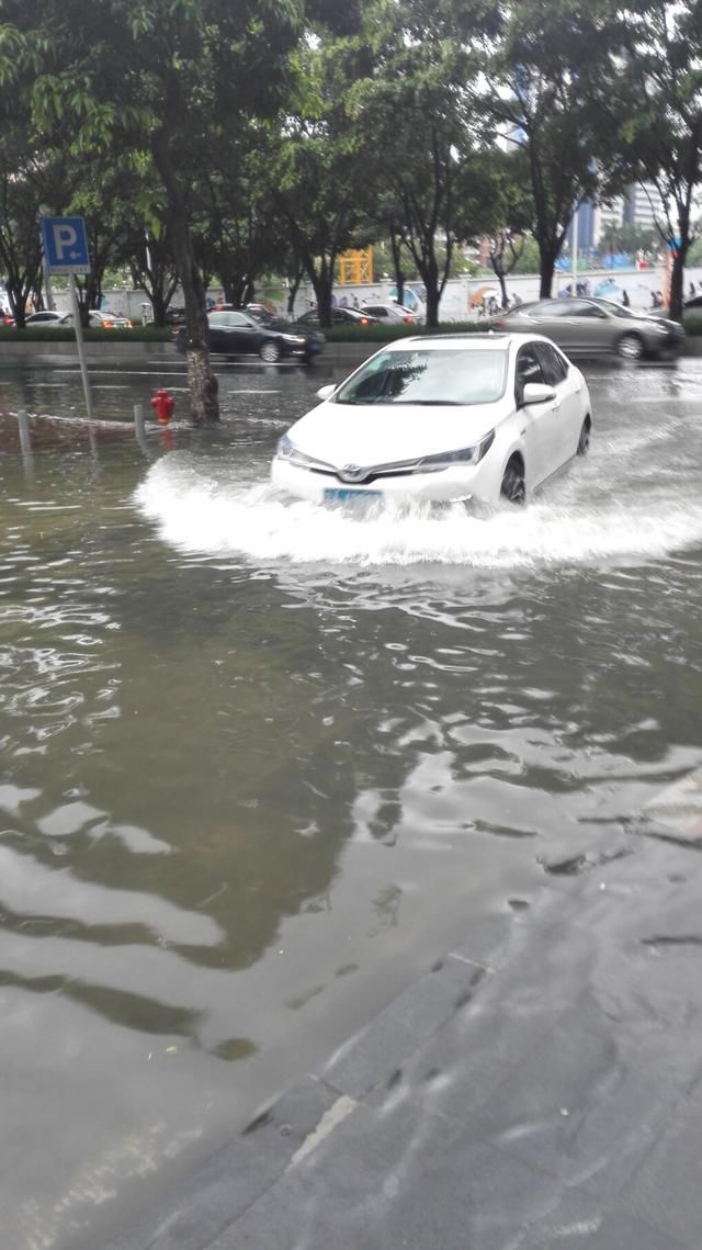 一座被水包围的城市广州