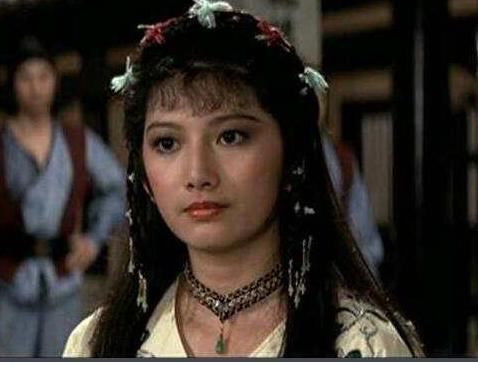 浴室遭父亲暴打与侮辱,死后3天长出尸斑!