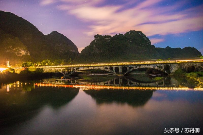 这里是摄影师的摆拍天堂，老人和牛是要付费的
