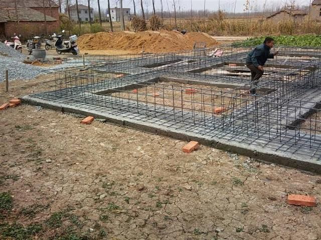 想把农村的老房子拆了,在基地上重新盖新房子,需要办哪些手续?