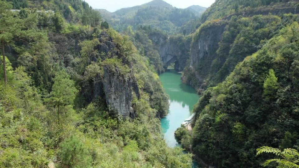 环中旅0006 一个刘伯温称的500年后云贵赛江南的风景区 红果树