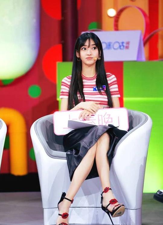 Angelababy《我们一起上春晚》表情贡献动态表情包大全宝宝快睡觉图片与图片