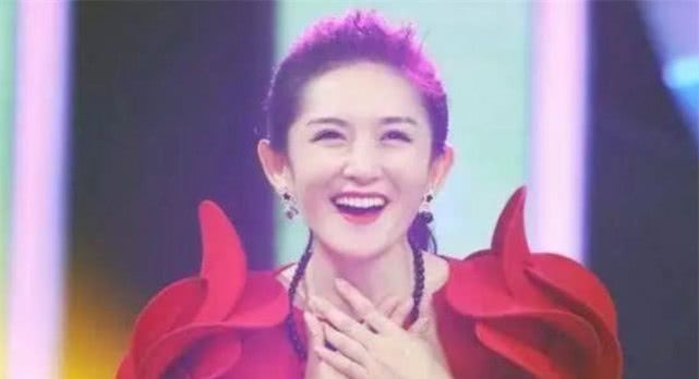 谢娜家宝宝干妈是谁,不是吴昕也不是赵丽颖,却是关系亲密的她 bbin真人娱乐平台