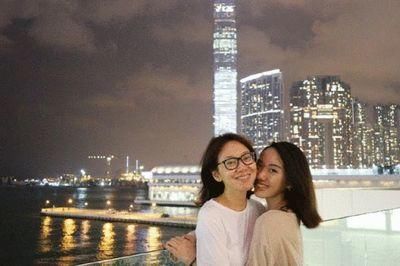 武林外传中佟掌柜走红的闫妮,如今是一位单身