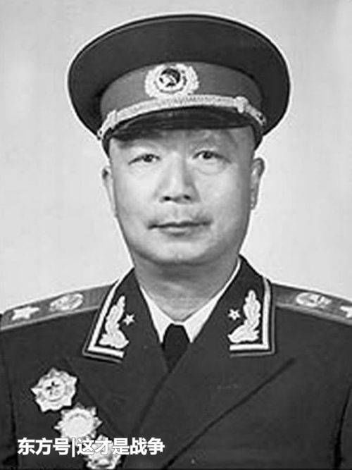 他当过敌军兵团司令,后来官至 副国级,有人说他