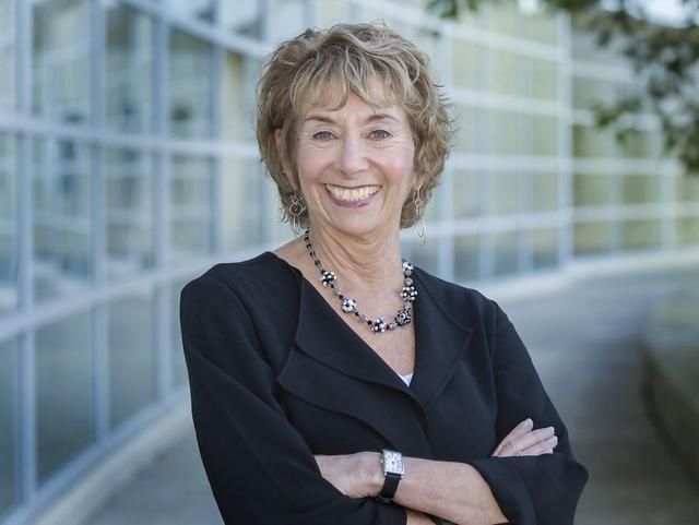 中层管理者可能会转向不道德的行为来面对不切