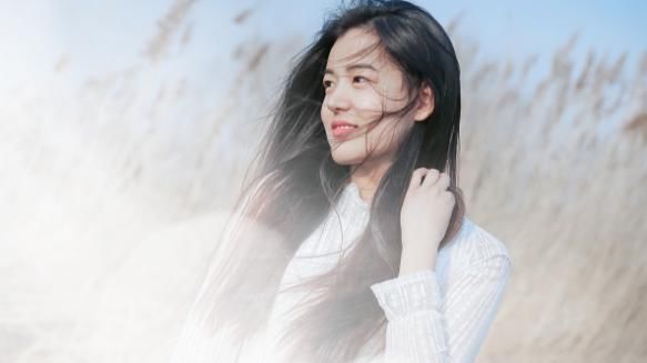 开心一笑:姐姐怀孕,姐夫故意问:孩子爸是谁,表妹