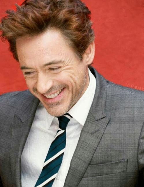 钢铁侠深夜发文宣布: 贾维斯将于《复仇者联盟