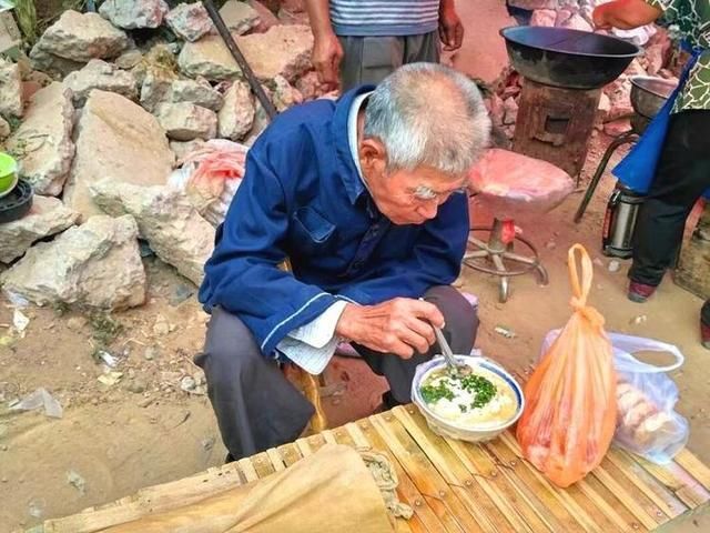 这些接地气集市小吃，农村人都未必吃过，饮食界的另一种美味!