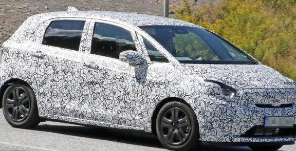 10月份小型轿车销量排行,冠军要变三缸车,想买