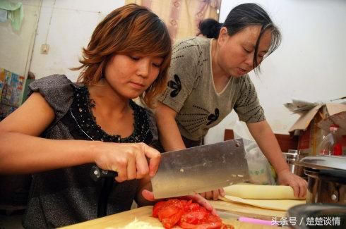 婆婆，你不是喜欢听好听话？大过年的，怎么不去找你那孝顺女儿？