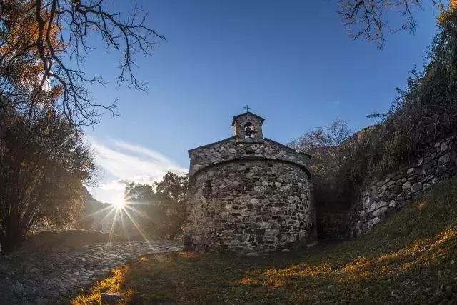 袖珍国安道尔，比利牛斯山中免税天堂！