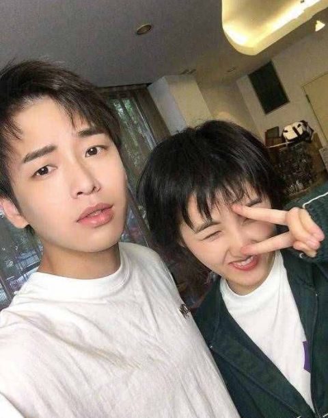 张子枫加盟《向往的生活》兄妹大旗扛起来!