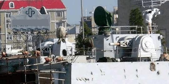 2艘055同时下水 1门秃头小炮令美日韩刮目相