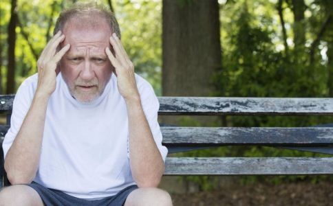 颈椎病压迫神经,头晕手麻?日常锻炼+舒缓法,最