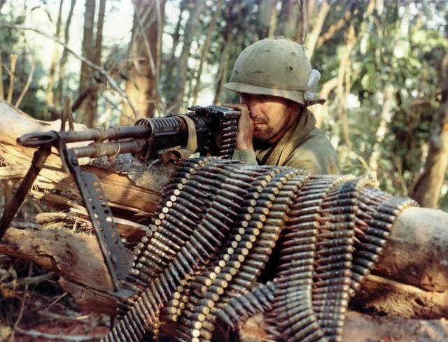 25万发子弹消灭一名敌人,军费烧掉4万亿,美军