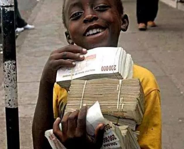 曾是全球最不缺钱的国家，如今沦为原始社会国，仅靠旅游业支撑