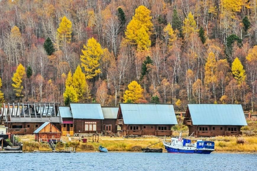 世界第一深湖:历史上曾属于中国，如今当地却嫌弃中国游客太多