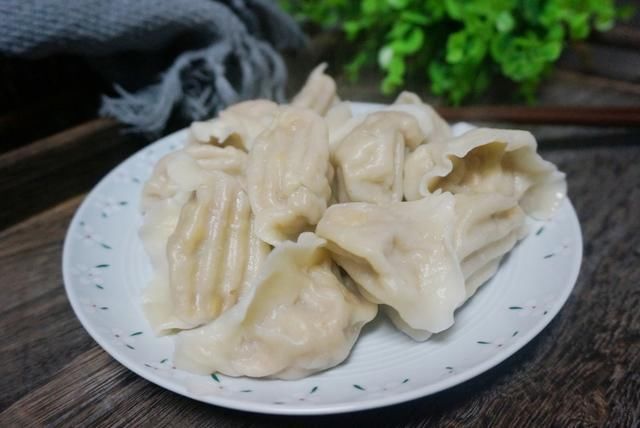 这两样蔬菜经常吃，用它们包饺子你试过吗?真好吃!
